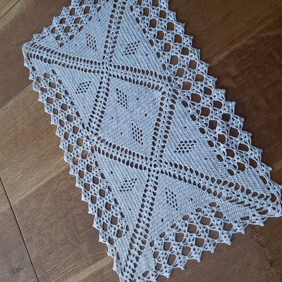 Handmade doili table decor 5 - Picture 4 of 4